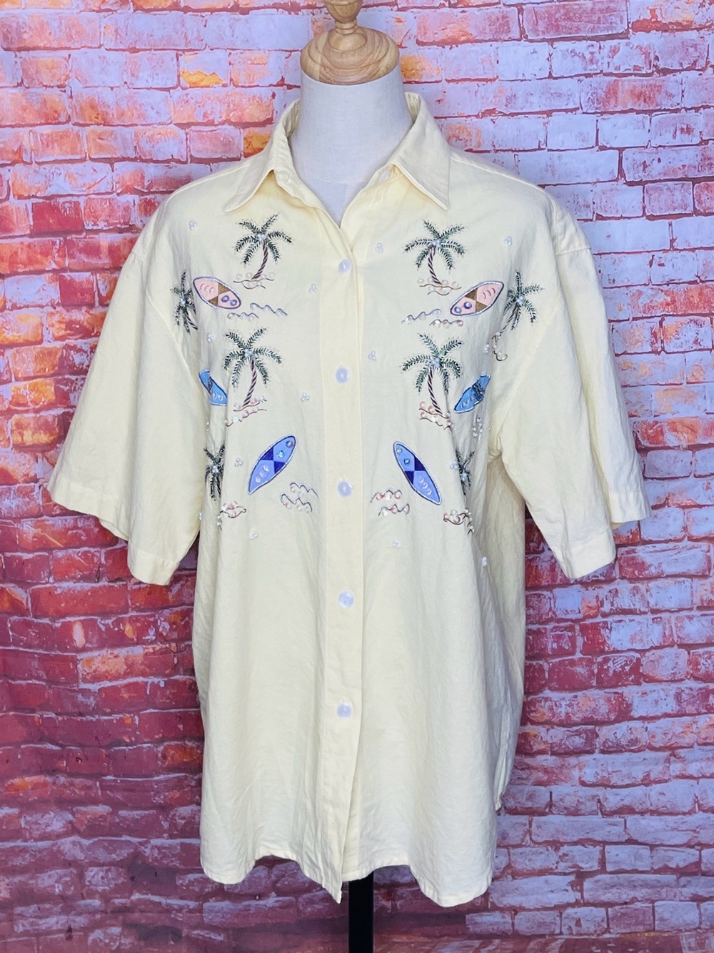 Vintage Paradise Bay Light Yellow Embroidered Hawaiian Button Down Shirt